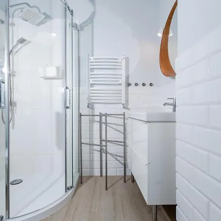 Pomona * נישורזה