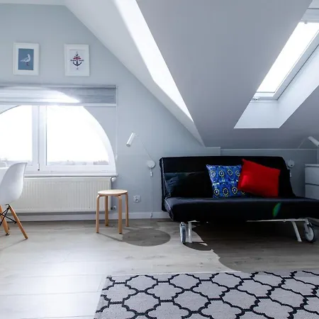 Pomona Apartment