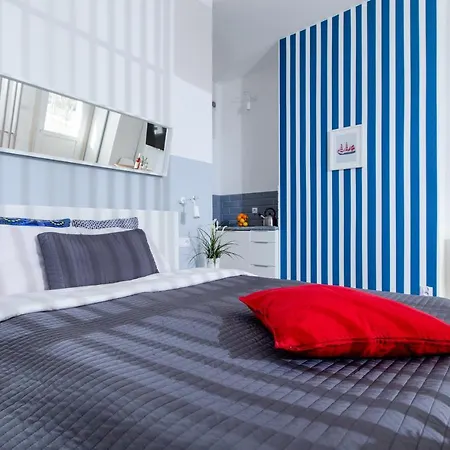 Pomona Apartment